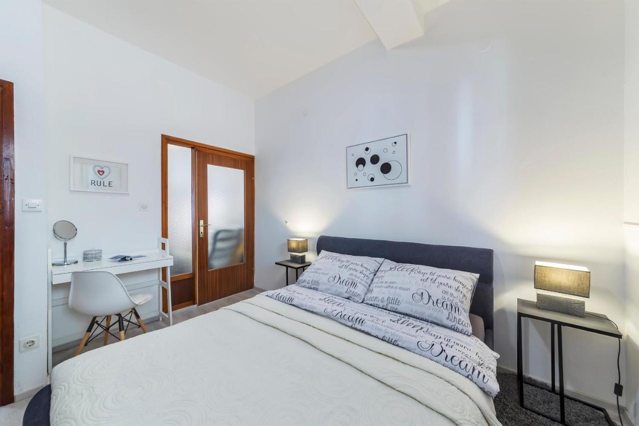 Apartments Antonio Μεντουλίν Εξωτερικό φωτογραφία